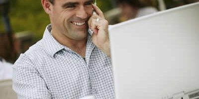phone-laptop-man